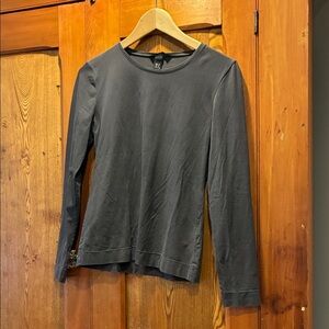 10/25$ 🧁 Long Sleeve Top